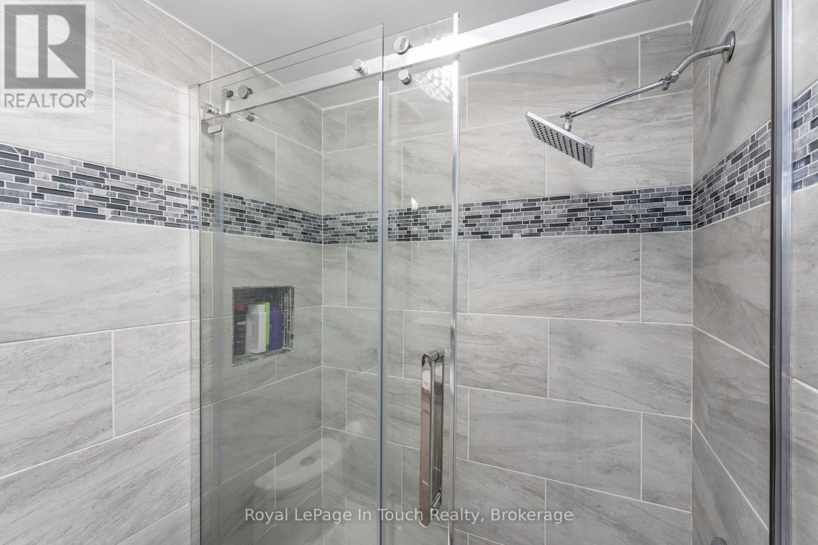 












362 GALLOWAY BOULEVARD

,
Midland,




Ontario
L4R5B2

