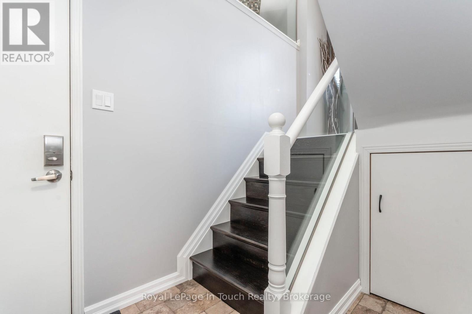 












362 GALLOWAY BOULEVARD

,
Midland,




Ontario
L4R5B2

