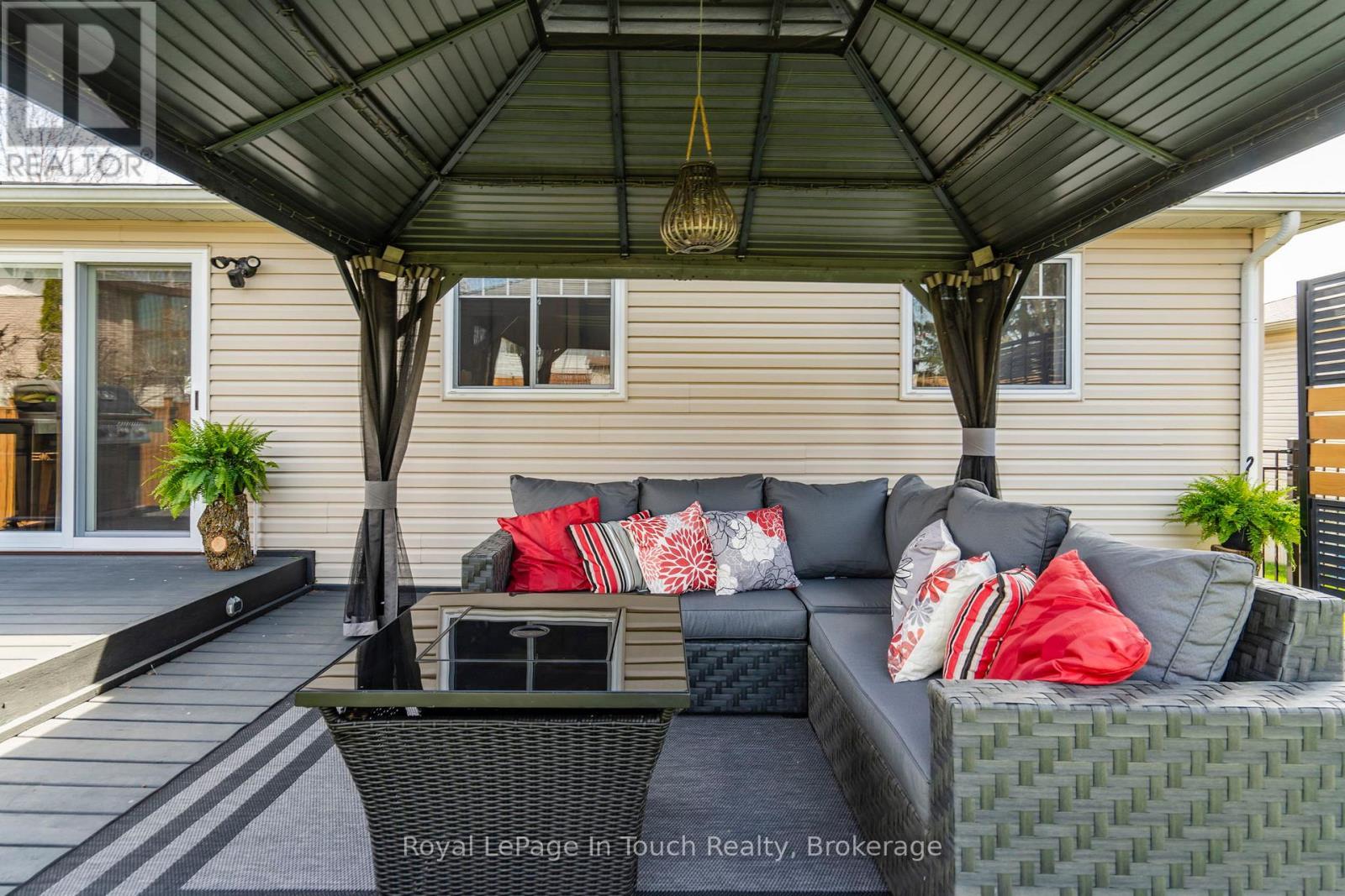 












362 GALLOWAY BOULEVARD

,
Midland,




Ontario
L4R5B2

