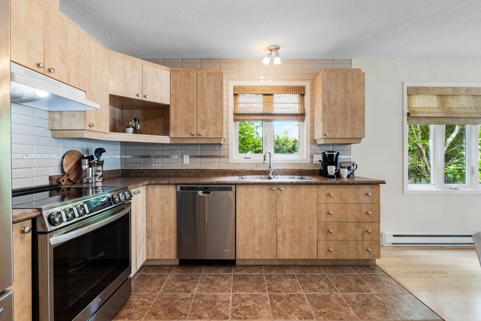 









857


Boul. de la Cité

, 2,
Gatineau (Gatineau),




QC
J8R0G2

