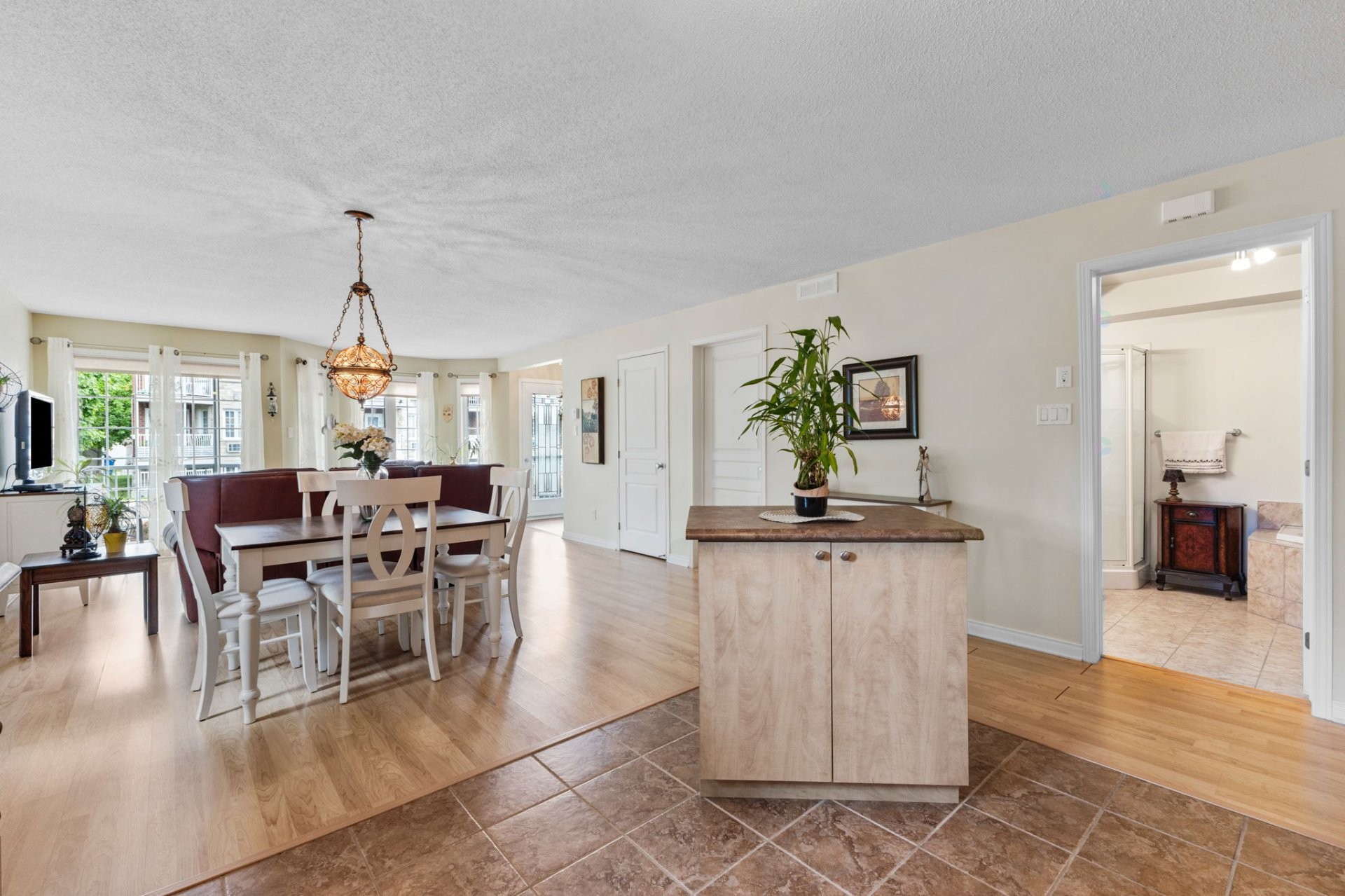 









857


Boul. de la Cité

, 2,
Gatineau (Gatineau),




QC
J8R0G2

