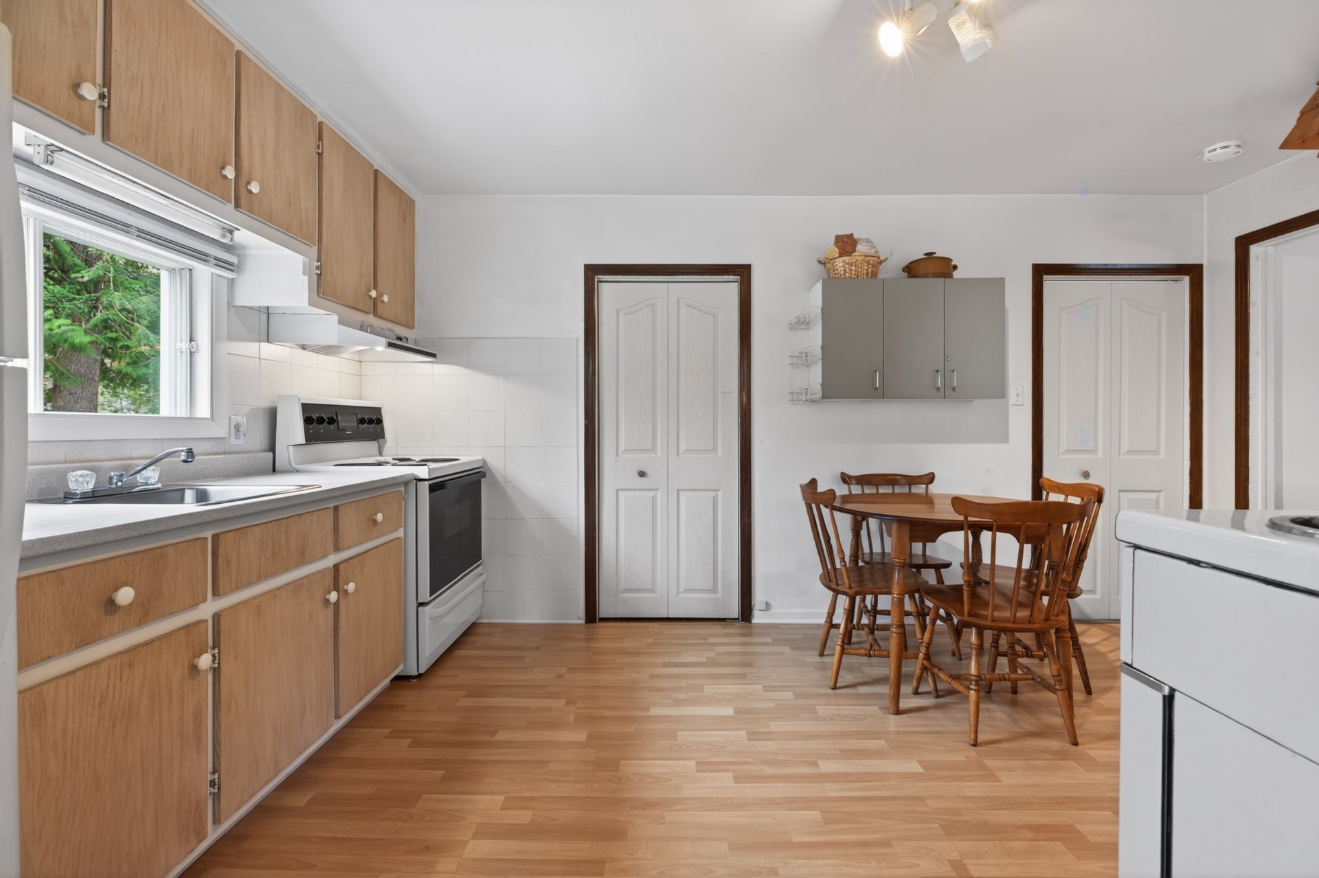 









2908


Ch. St-Come

,
Notre-Dame-de-la-Merci,




QC
J0T2A0

