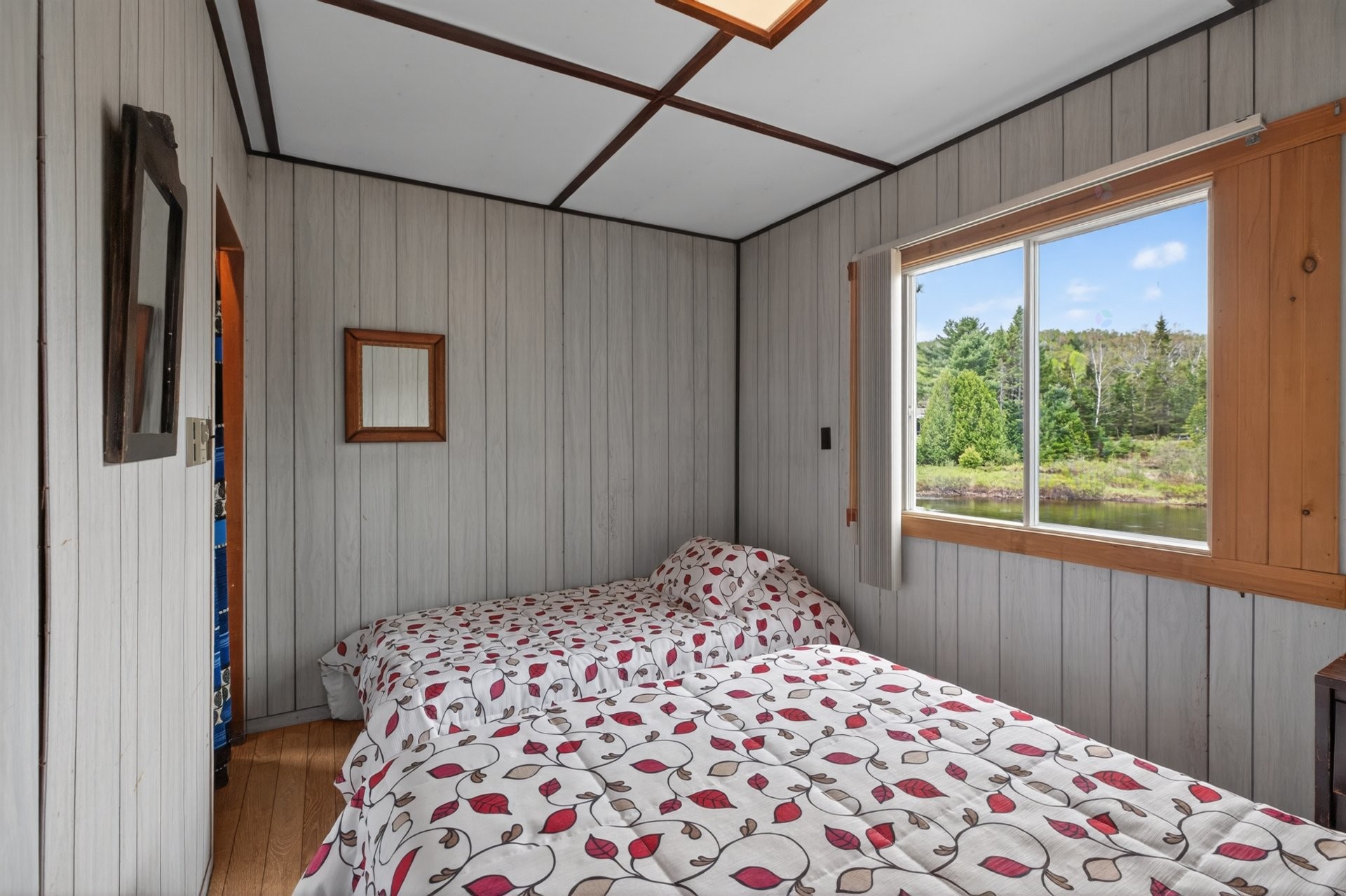 









2908


Ch. St-Come

,
Notre-Dame-de-la-Merci,




QC
J0T2A0

