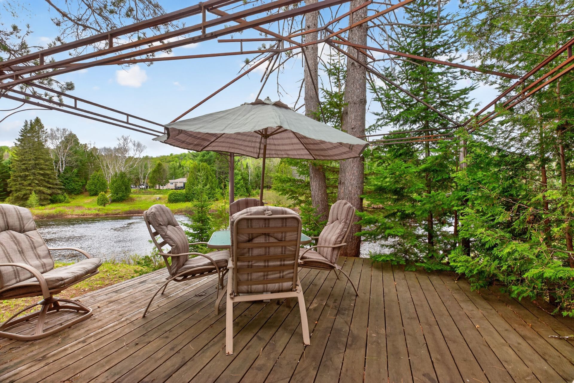 









2908


Ch. St-Come

,
Notre-Dame-de-la-Merci,




QC
J0T2A0

