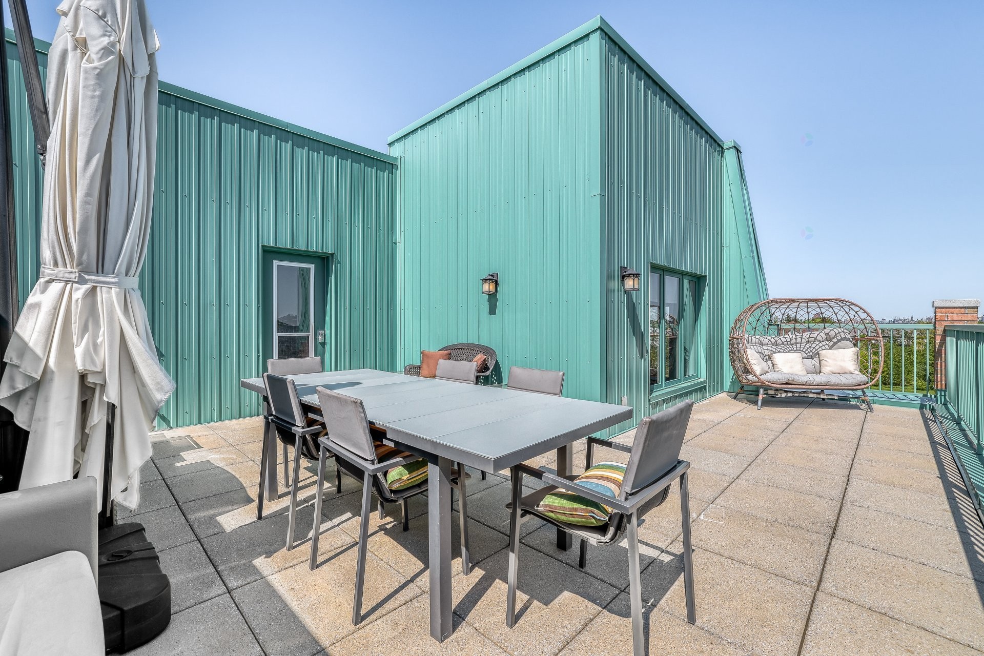 









1180


Ch. d'Aylmer

, 706,
Gatineau (Aylmer),




QC
J9H0G5


