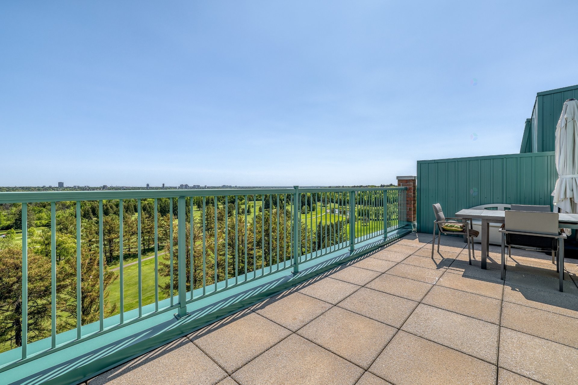 









1180


Ch. d'Aylmer

, 706,
Gatineau (Aylmer),




QC
J9H0G5

