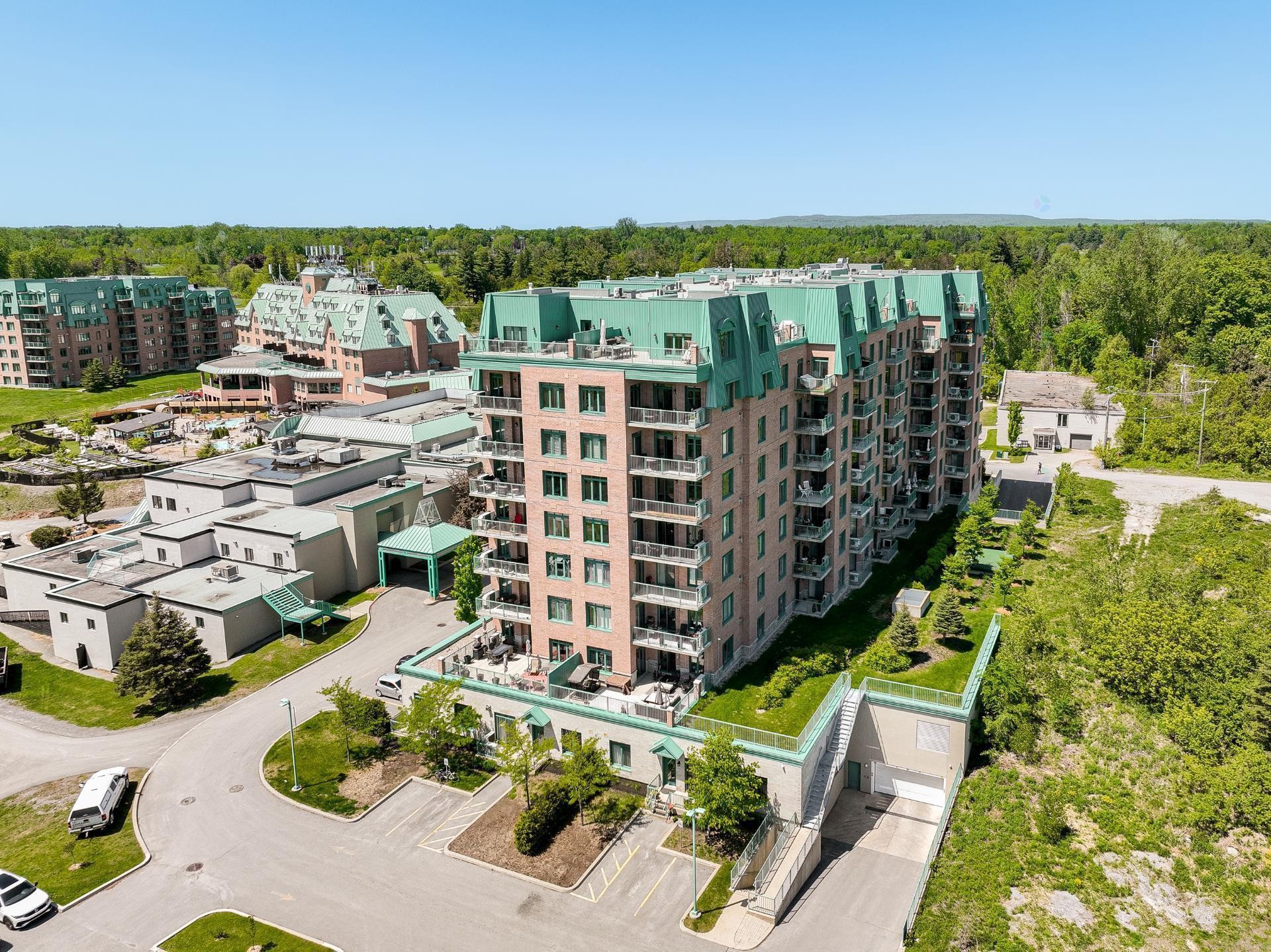 









1180


Ch. d'Aylmer

, 706,
Gatineau (Aylmer),




QC
J9H0G5


