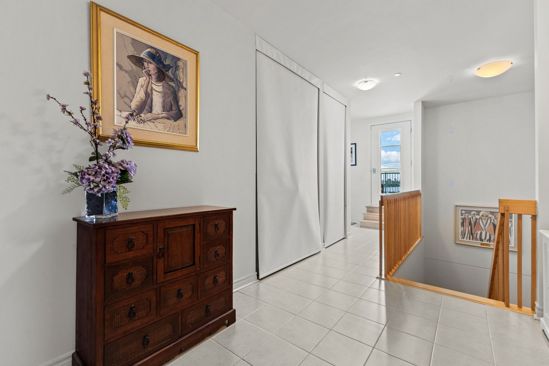 









1180


Ch. d'Aylmer

, 706,
Gatineau (Aylmer),




QC
J9H0G5

