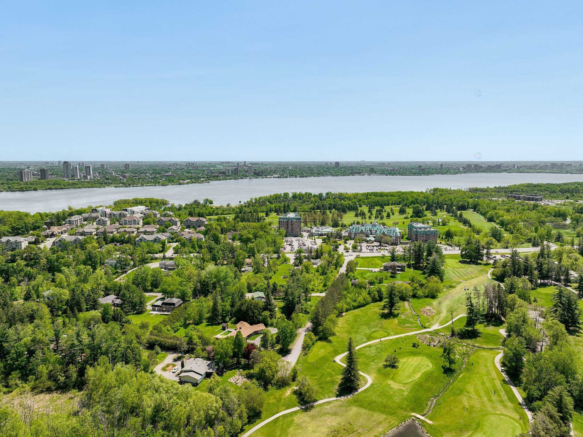 









1180


Ch. d'Aylmer

, 706,
Gatineau (Aylmer),




QC
J9H0G5

