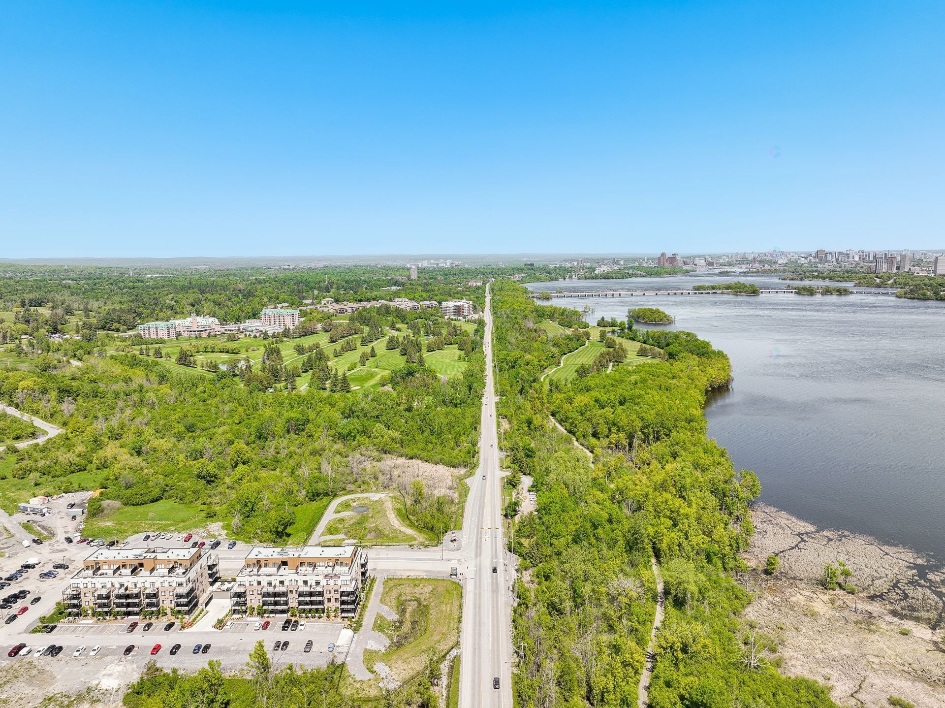 









1180


Ch. d'Aylmer

, 706,
Gatineau (Aylmer),




QC
J9H0G5

