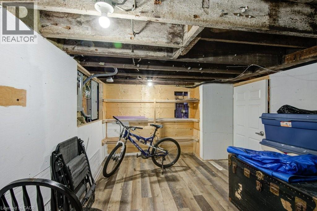 












83 OXFORD Street

,
Woodstock,




Ontario
N4S6A4

