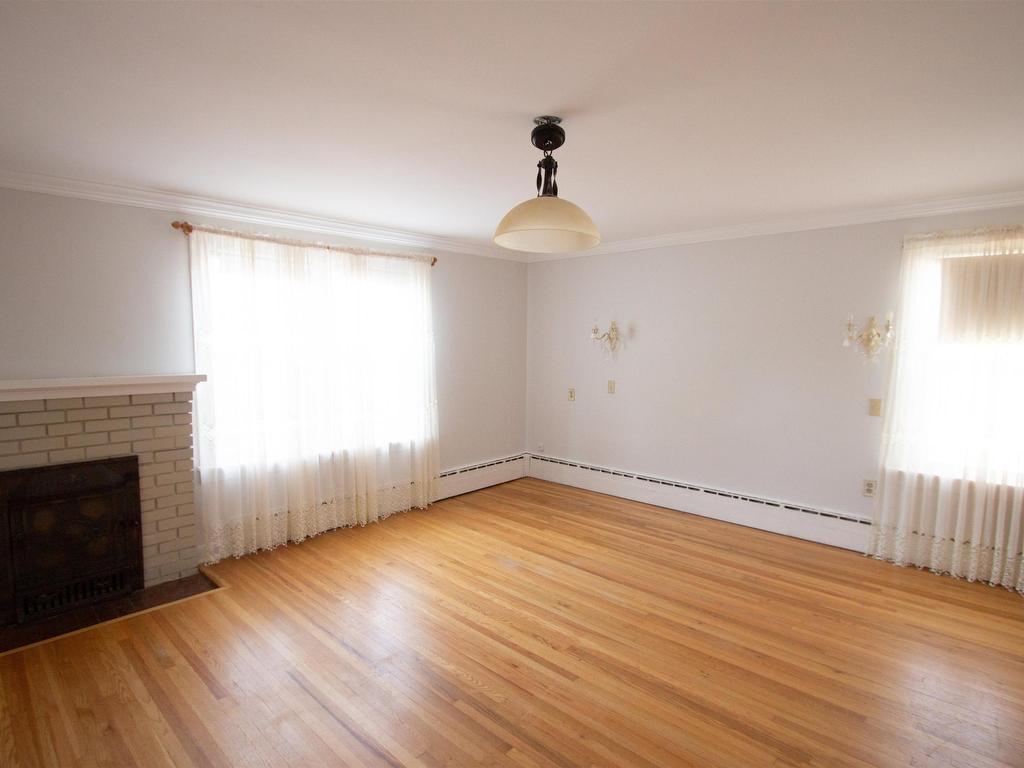 












288 Notre Dame Street

,
Summerside,




PE
C1N 1S3


