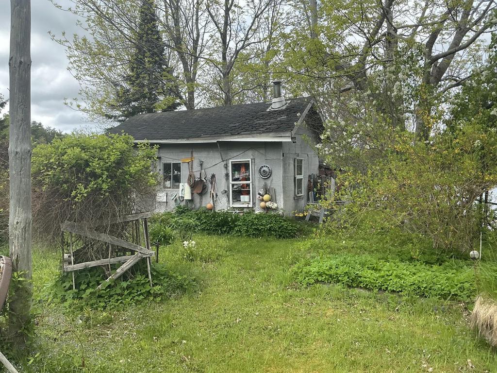 












102 Highway 8

,
Milton,




NS
B0J 1H0

