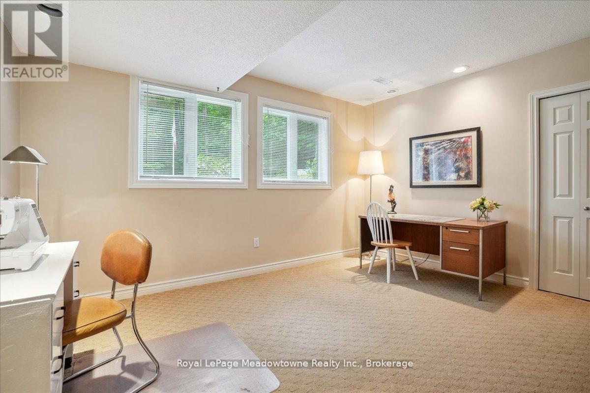 












5590 STEELES AVENUE W

,
Milton,




Ontario
L9E0R5

