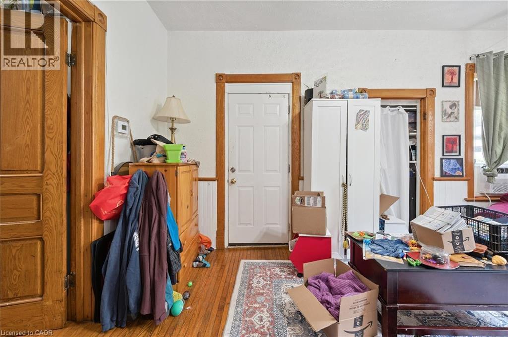 












133 JOSEPH Street

,
Kitchener,




Ontario
N2G1J5

