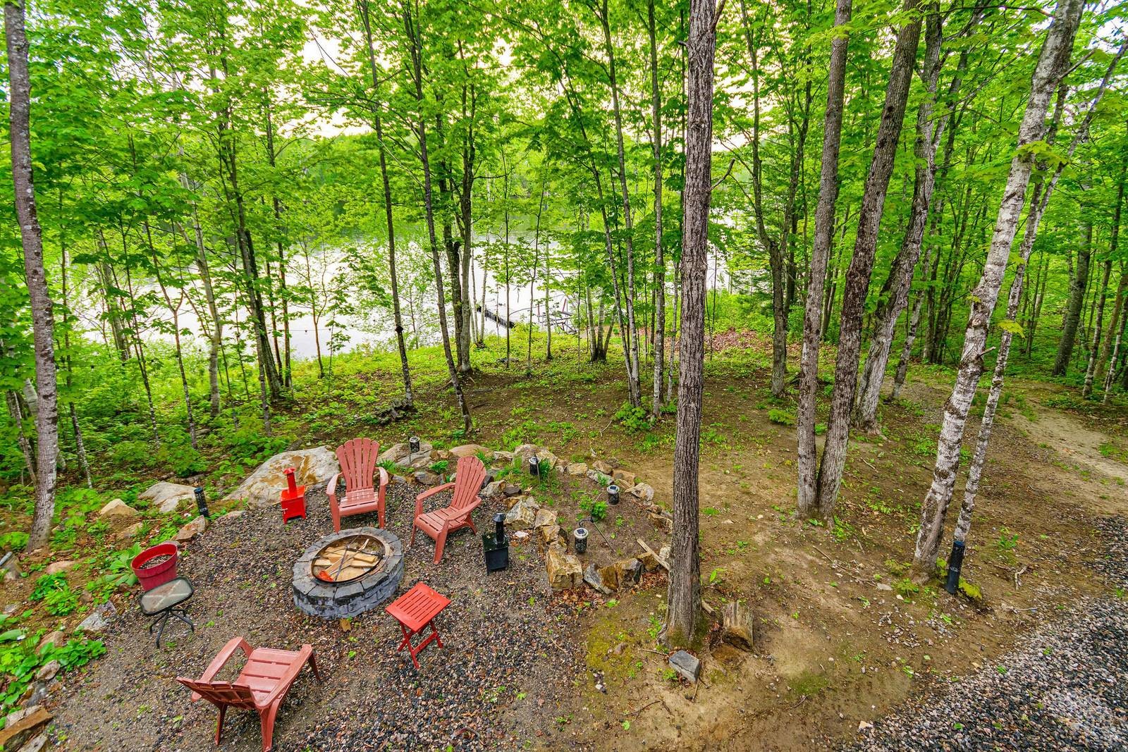 









4


Ch. des Contes

,
Notre-Dame-de-Pontmain,




QC
J0W1S0

