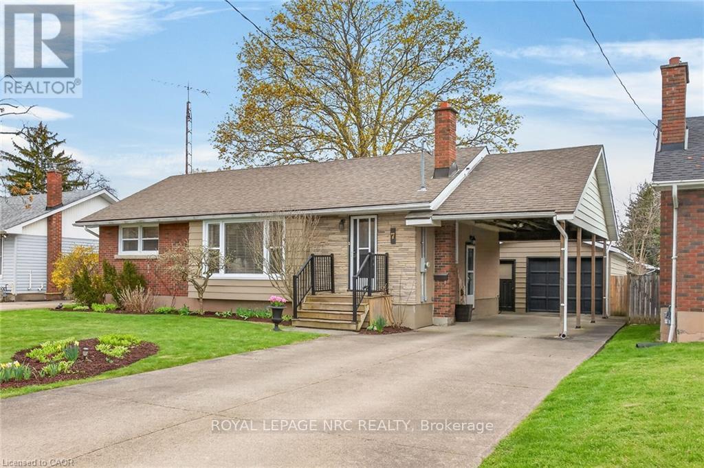 












7 CORAL DRIVE

,
St. Catharines,




Ontario
L2N3R4

