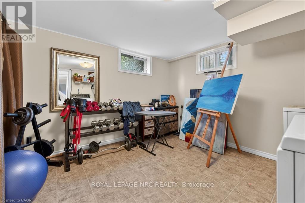 












7 CORAL DRIVE

,
St. Catharines,




Ontario
L2N3R4

