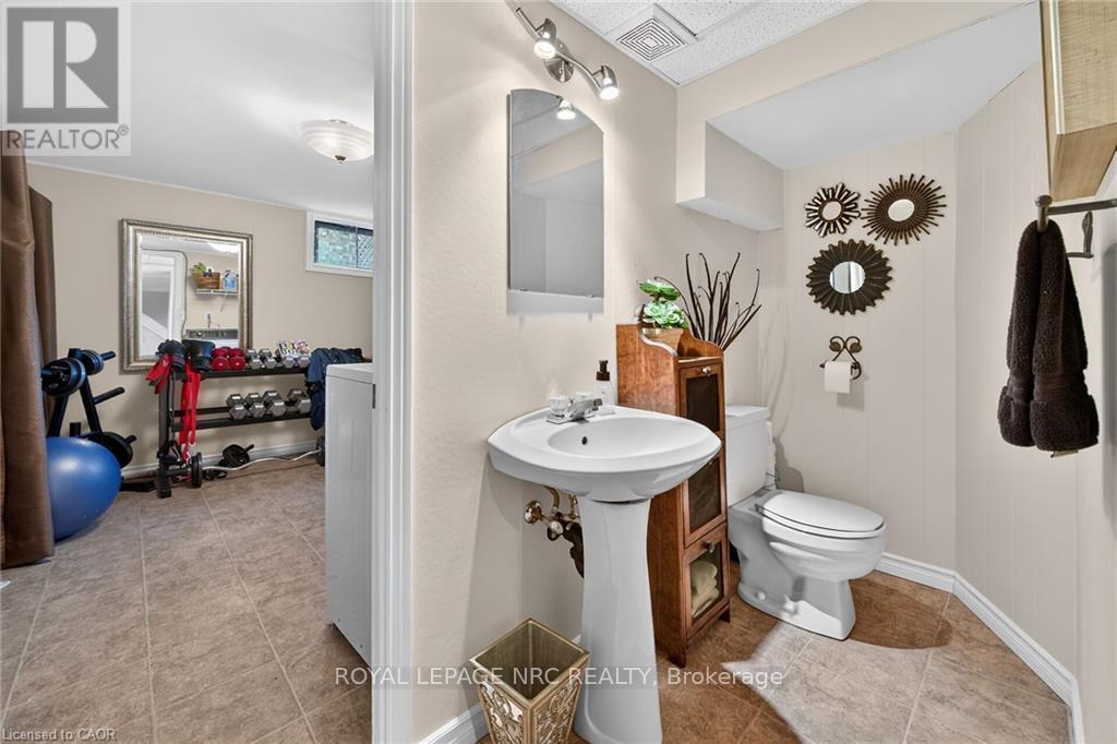 












7 CORAL DRIVE

,
St. Catharines,




Ontario
L2N3R4


