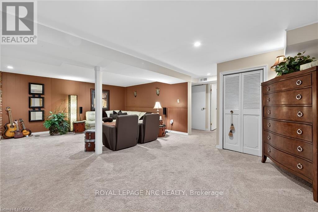 












7 CORAL DRIVE

,
St. Catharines,




Ontario
L2N3R4

