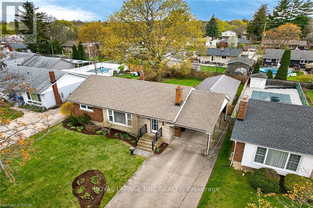












7 CORAL DRIVE

,
St. Catharines,




Ontario
L2N3R4

