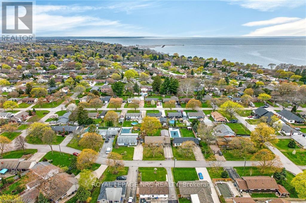 












7 CORAL DRIVE

,
St. Catharines,




Ontario
L2N3R4

