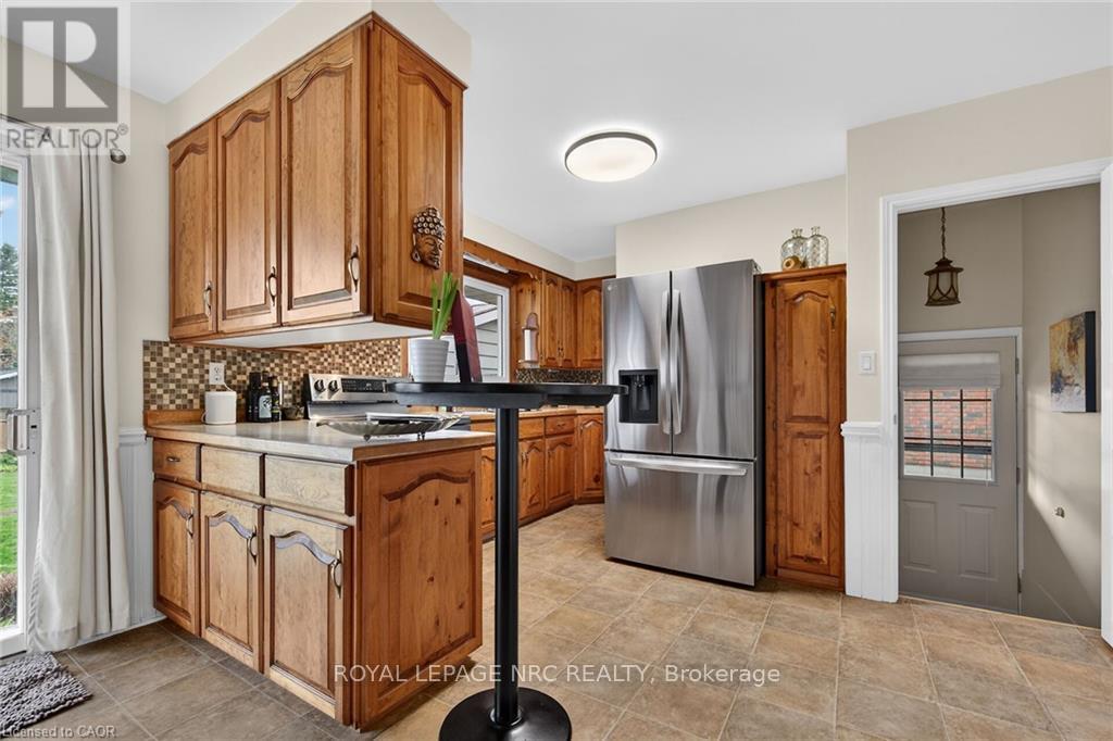 












7 CORAL DRIVE

,
St. Catharines,




Ontario
L2N3R4

