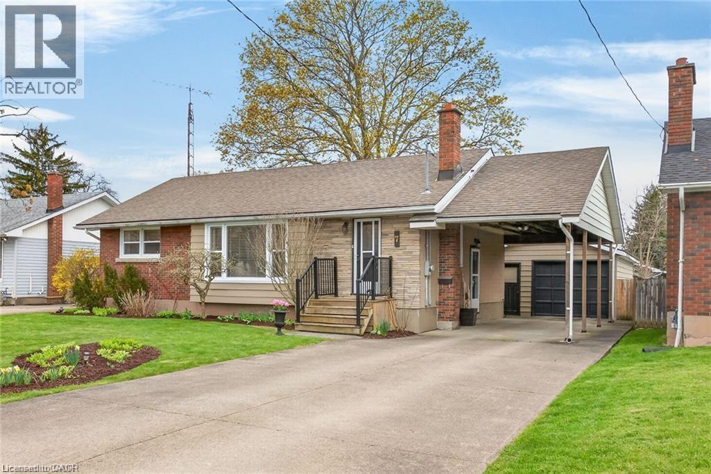 












7 CORAL Drive

,
St. Catharines,




Ontario
L2N3R4

