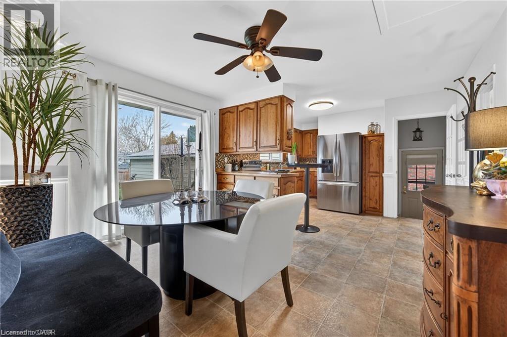 












7 CORAL Drive

,
St. Catharines,




Ontario
L2N3R4

