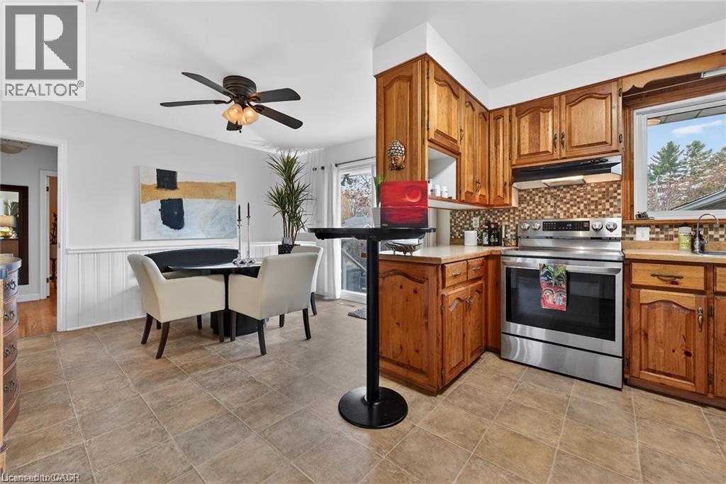 












7 CORAL Drive

,
St. Catharines,




Ontario
L2N3R4

