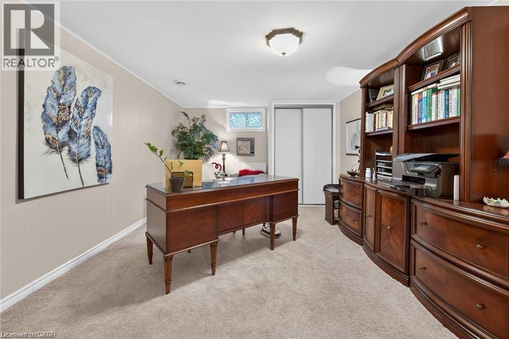 












7 CORAL Drive

,
St. Catharines,




Ontario
L2N3R4

