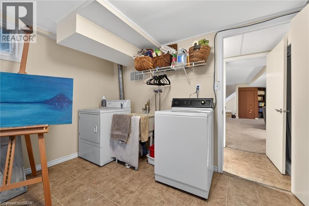 












7 CORAL Drive

,
St. Catharines,




Ontario
L2N3R4

