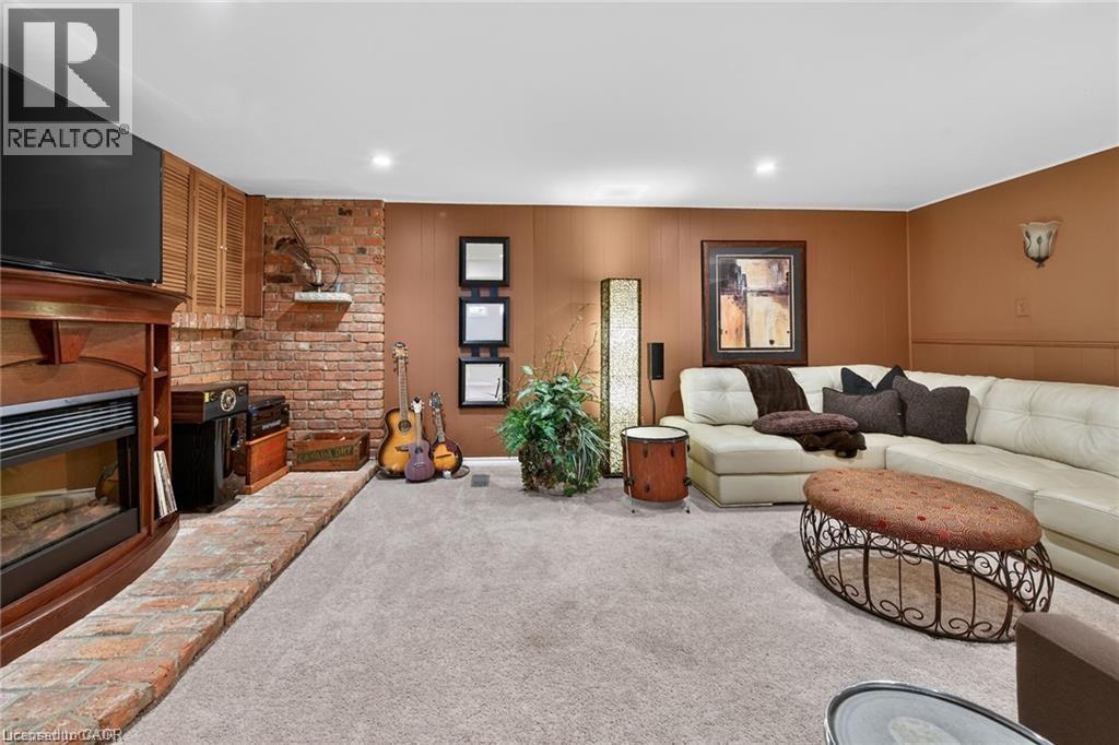 












7 CORAL Drive

,
St. Catharines,




Ontario
L2N3R4

