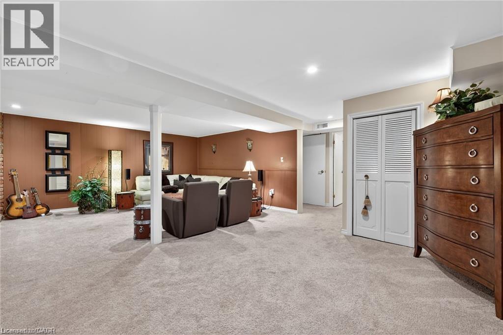 












7 CORAL Drive

,
St. Catharines,




Ontario
L2N3R4

