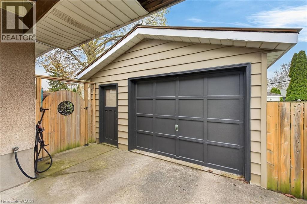 












7 CORAL Drive

,
St. Catharines,




Ontario
L2N3R4


