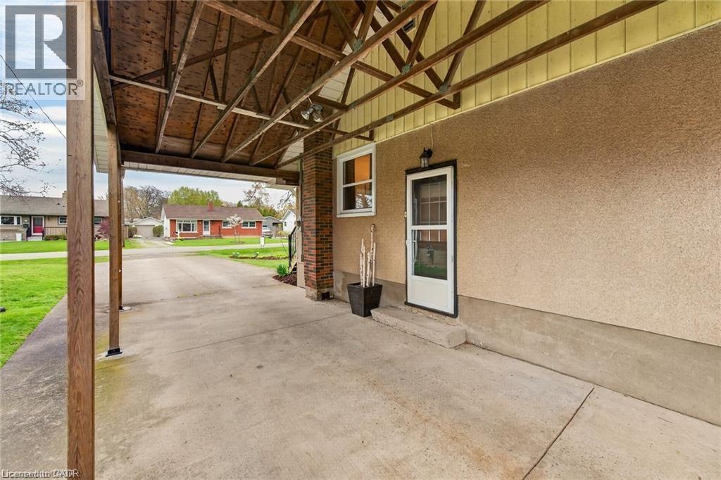 












7 CORAL Drive

,
St. Catharines,




Ontario
L2N3R4

