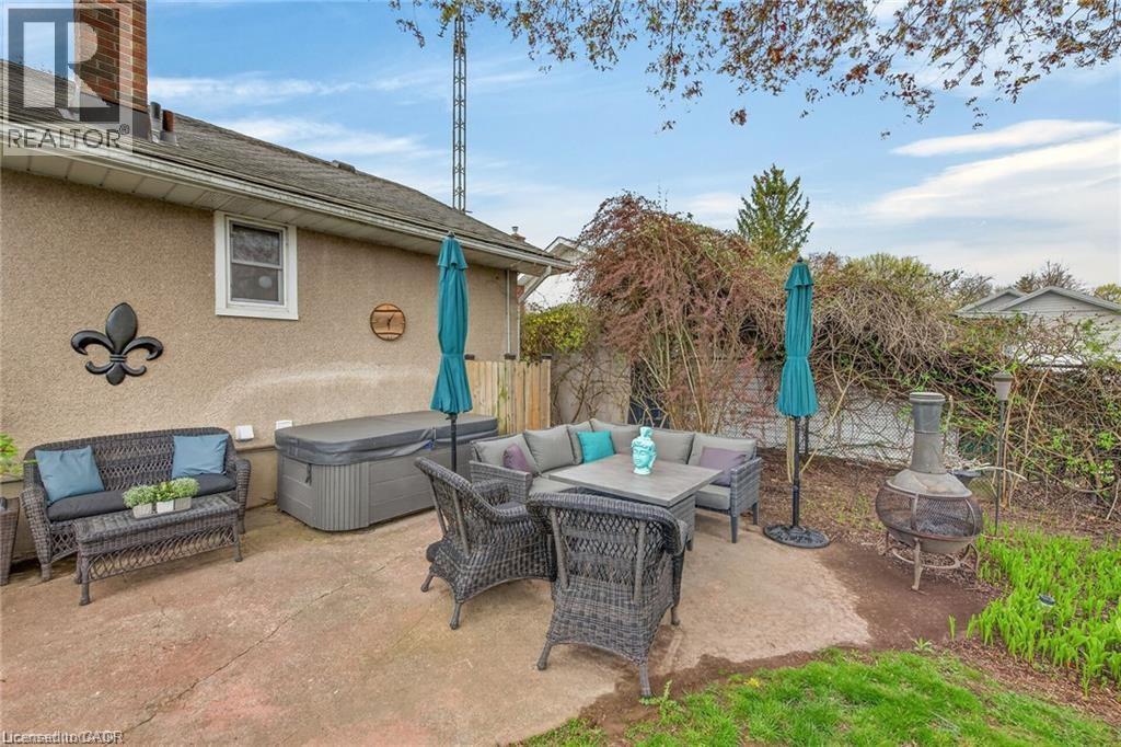 












7 CORAL Drive

,
St. Catharines,




Ontario
L2N3R4

