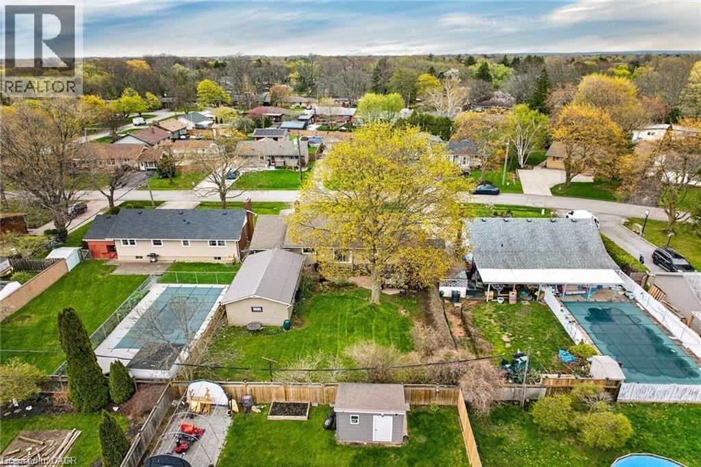 












7 CORAL Drive

,
St. Catharines,




Ontario
L2N3R4


