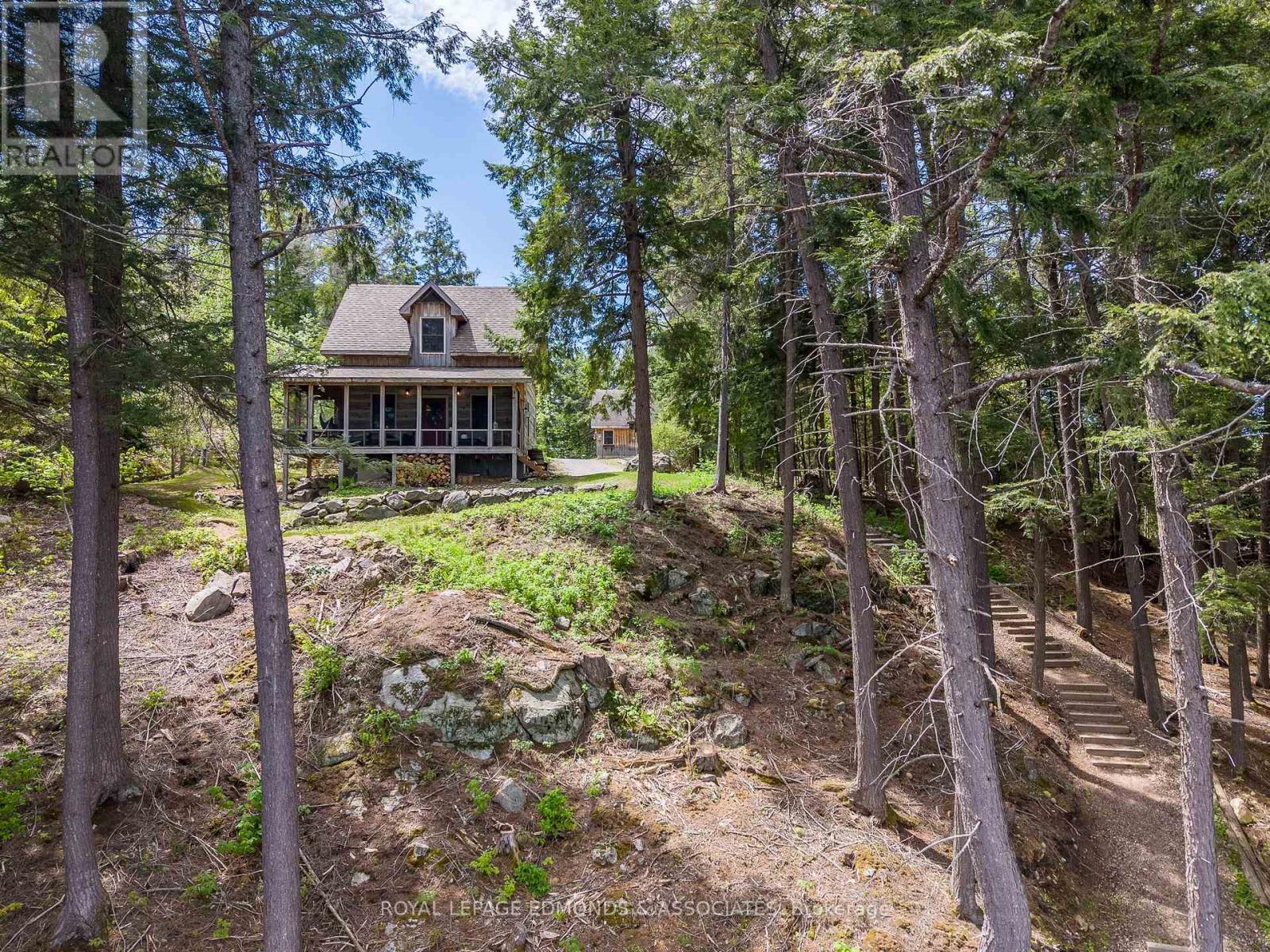 












135B BLESKI ROAD

,
Madawaska Valley,




Ontario
K0J1B0

