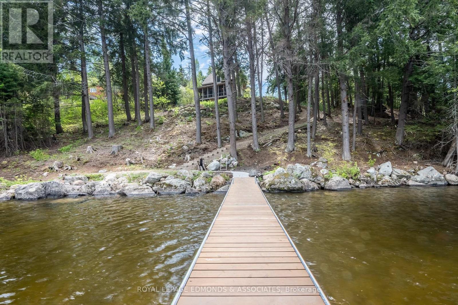 












135B BLESKI ROAD

,
Madawaska Valley,




Ontario
K0J1B0

