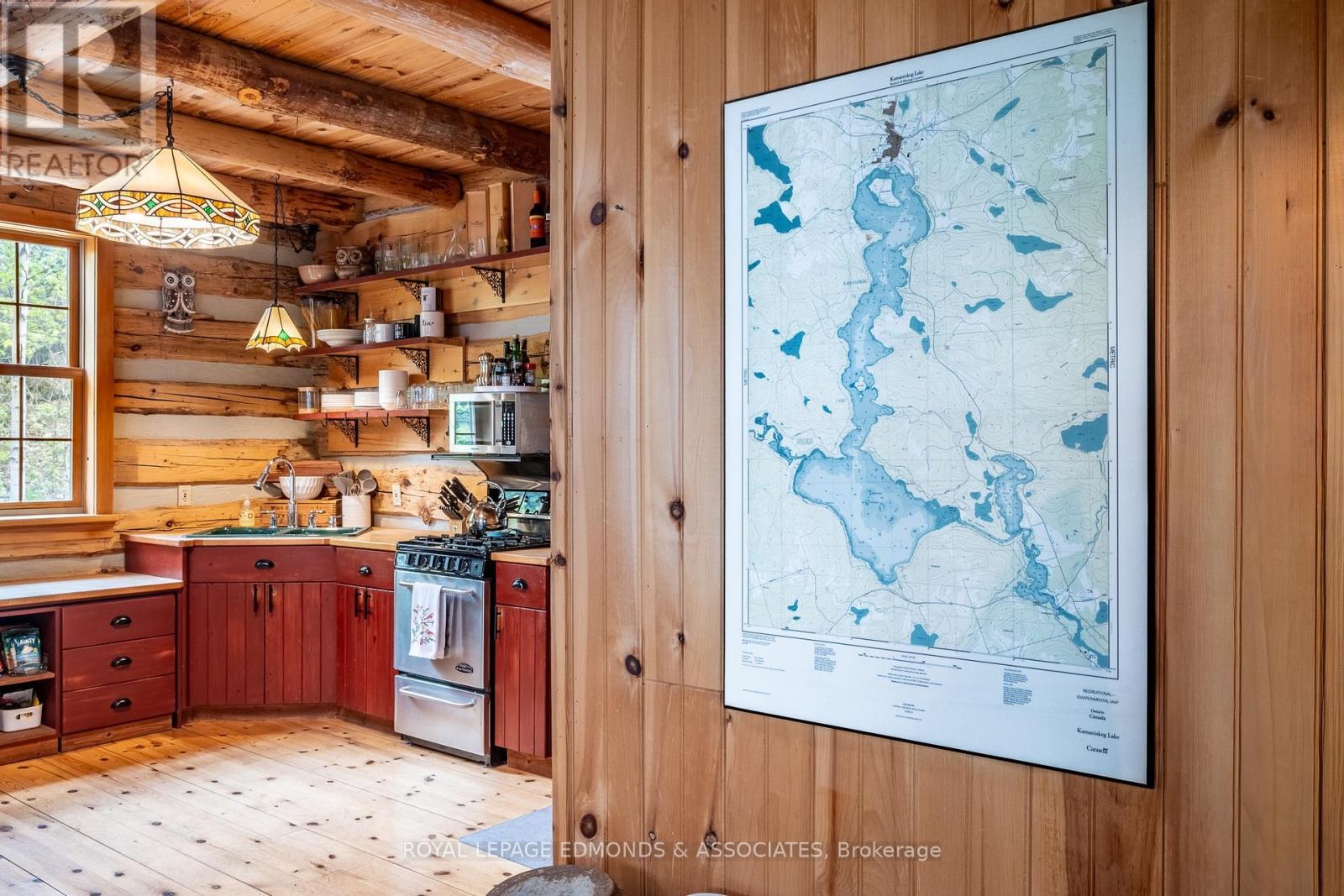 












135B BLESKI ROAD

,
Madawaska Valley,




Ontario
K0J1B0

