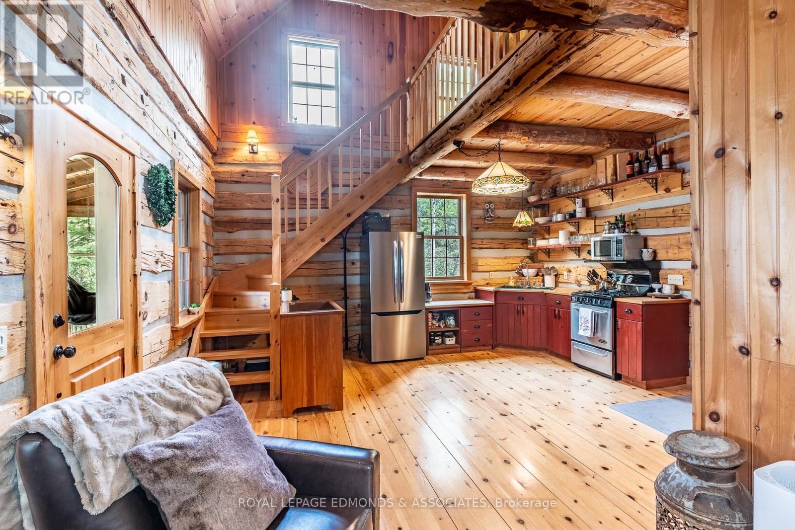 












135B BLESKI ROAD

,
Madawaska Valley,




Ontario
K0J1B0

