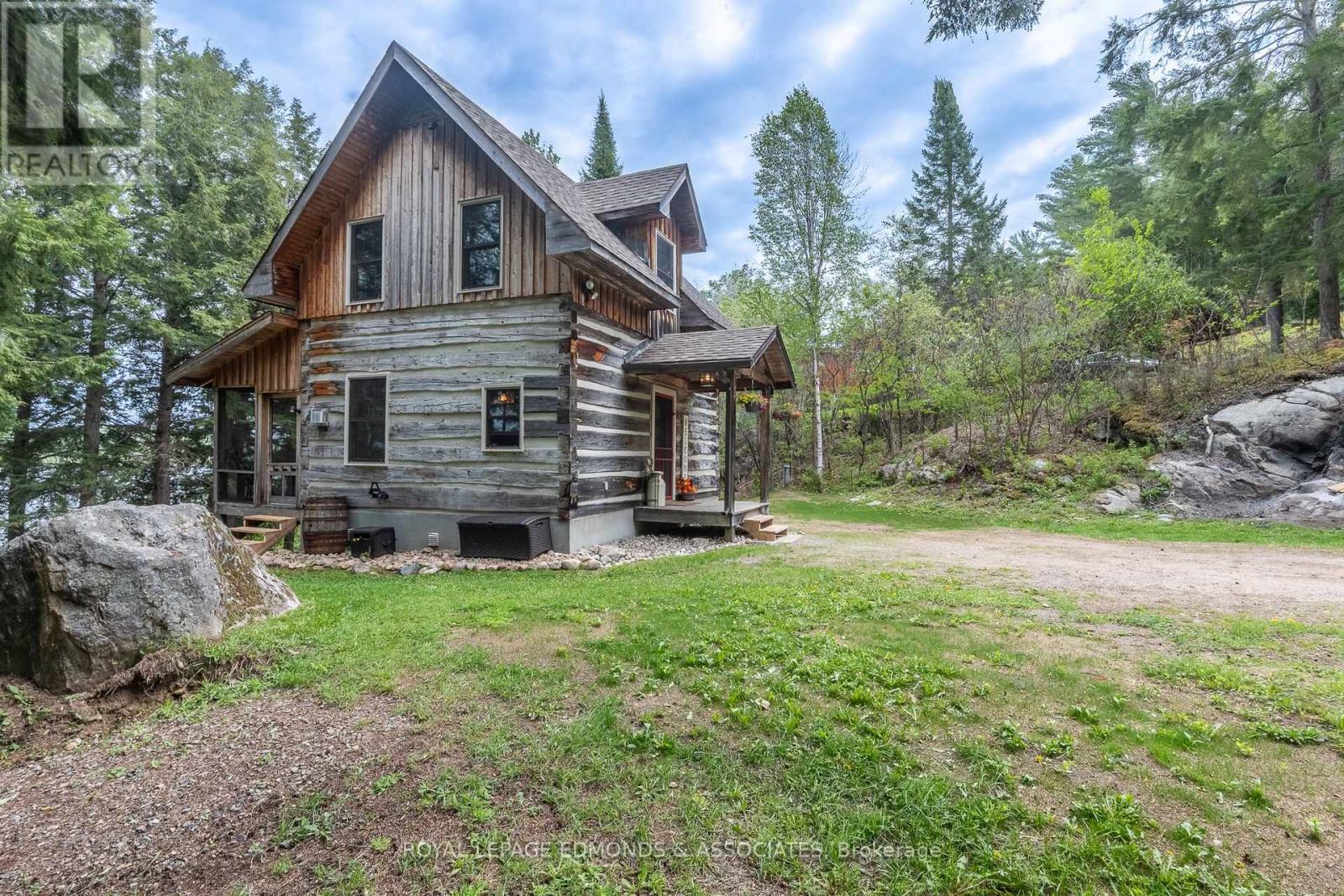 












135B BLESKI ROAD

,
Madawaska Valley,




Ontario
K0J1B0

