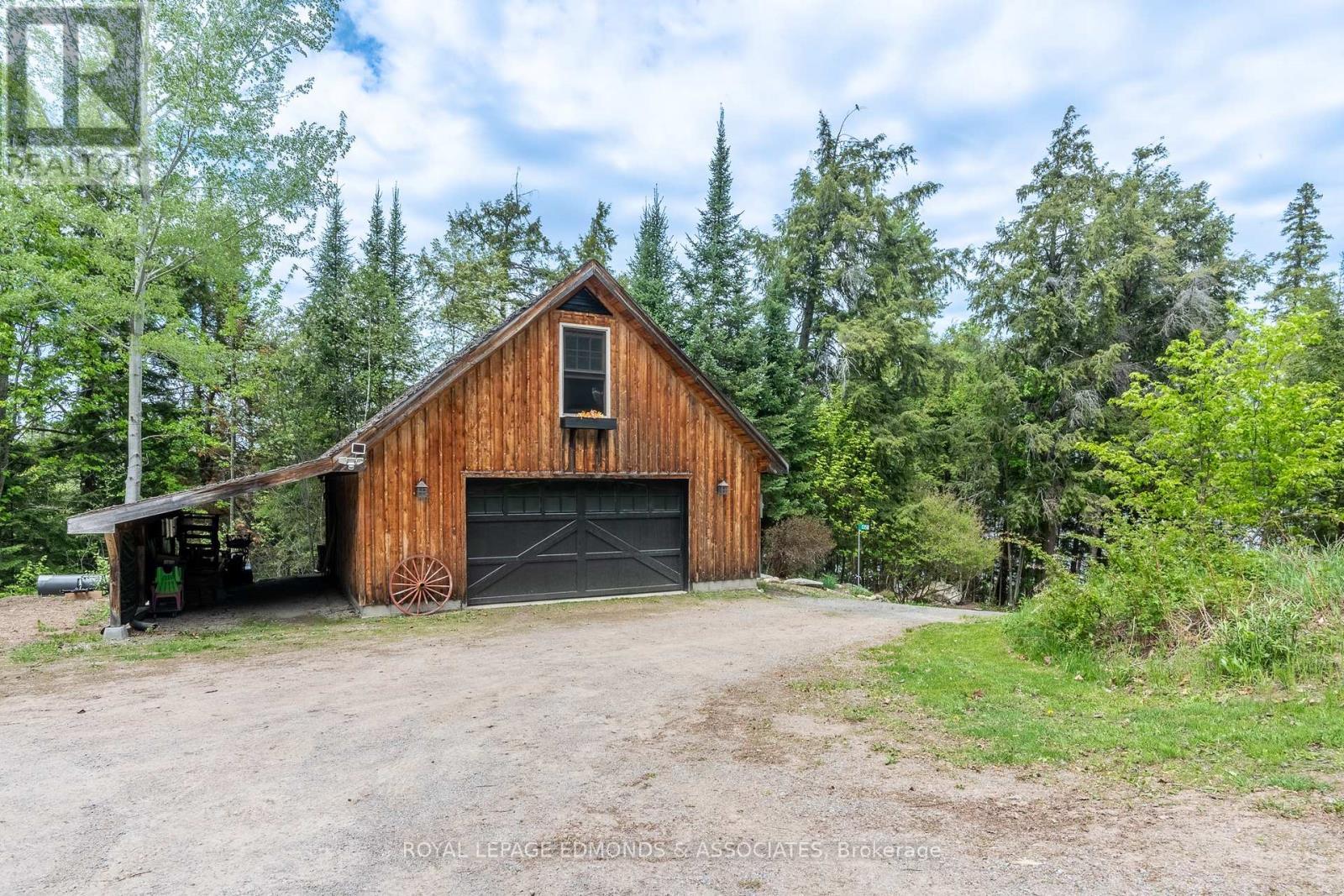 












135B BLESKI ROAD

,
Madawaska Valley,




Ontario
K0J1B0

