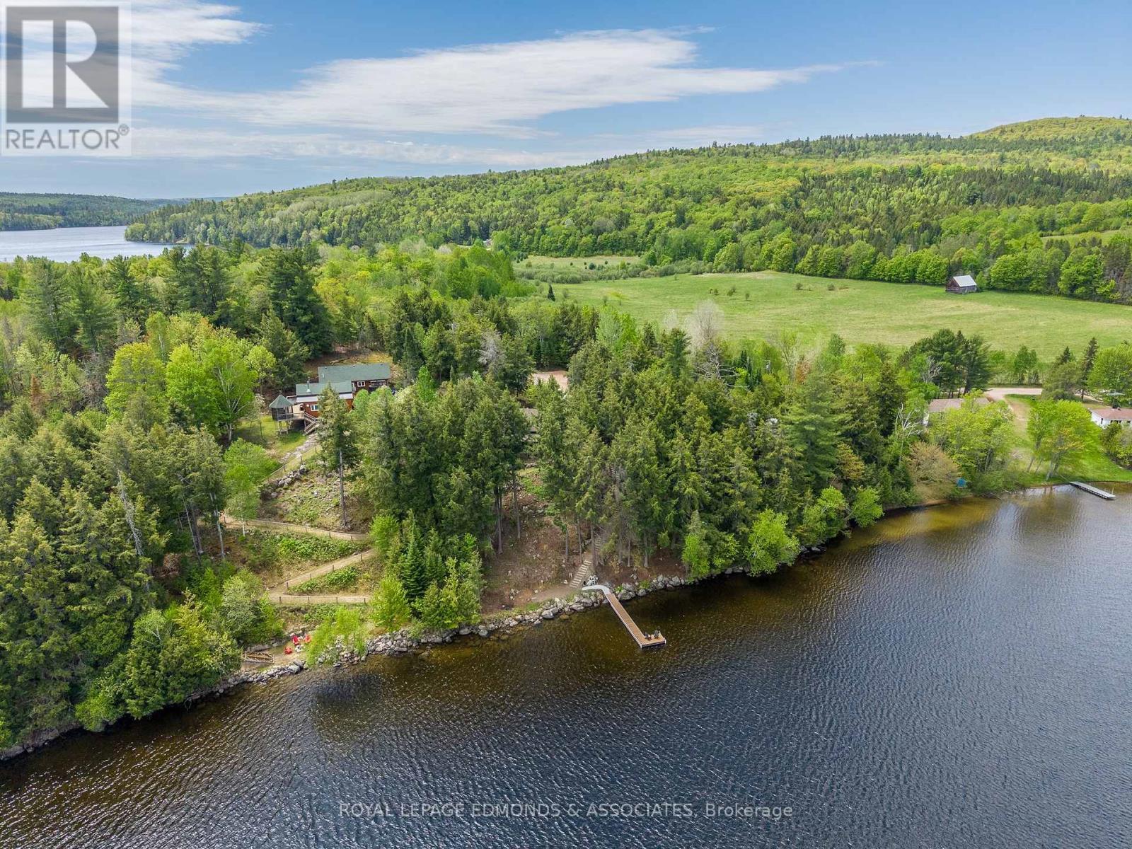 












135B BLESKI ROAD

,
Madawaska Valley,




Ontario
K0J1B0

