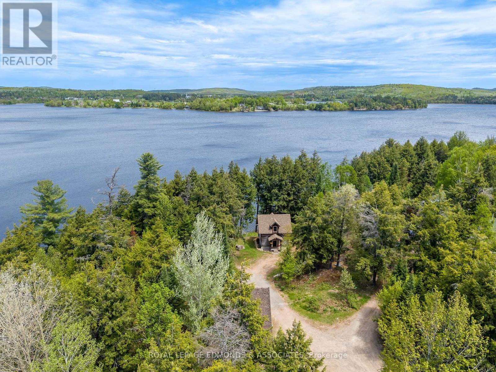 












135B BLESKI ROAD

,
Madawaska Valley,




Ontario
K0J1B0

