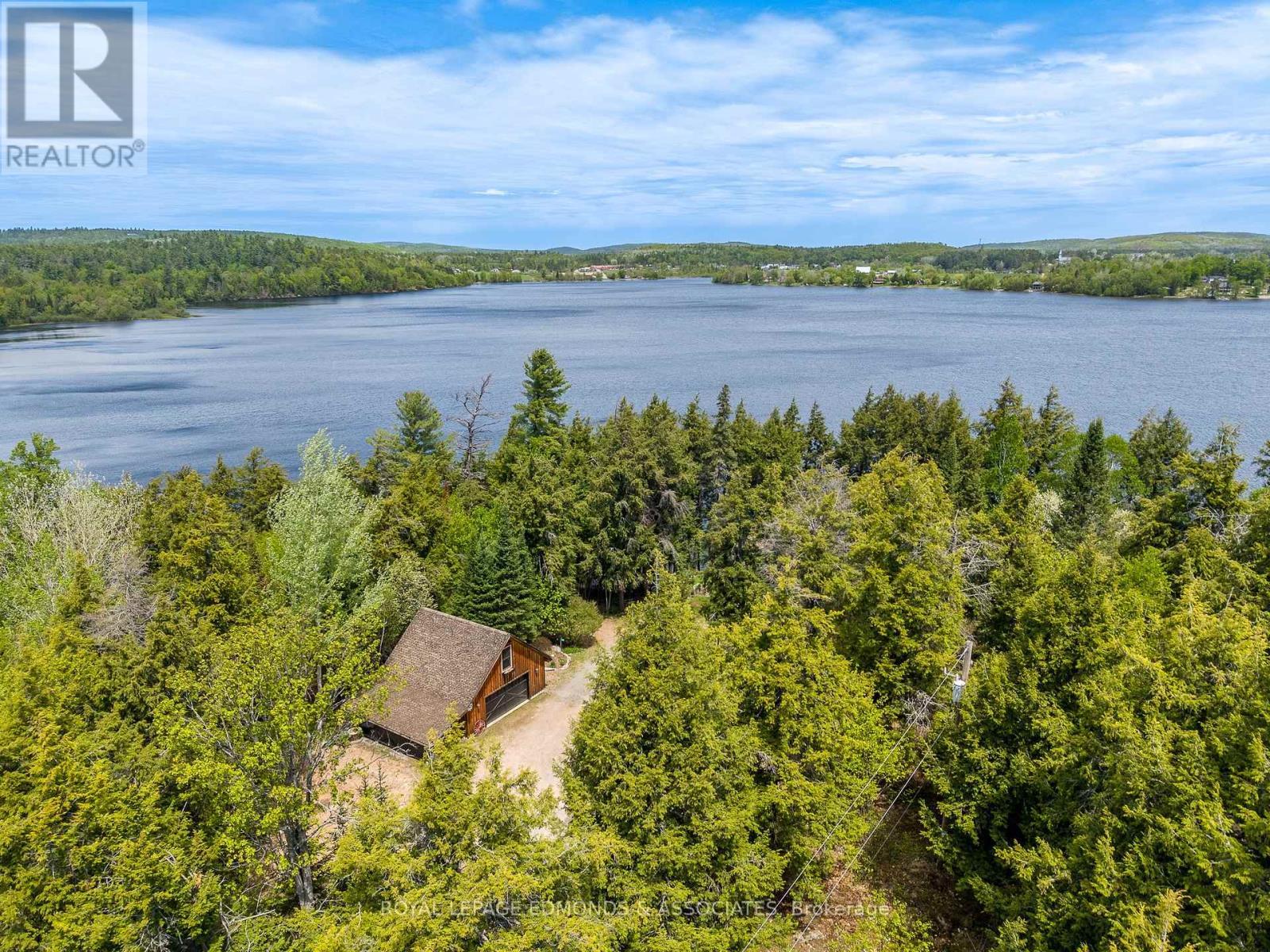 












135B BLESKI ROAD

,
Madawaska Valley,




Ontario
K0J1B0

