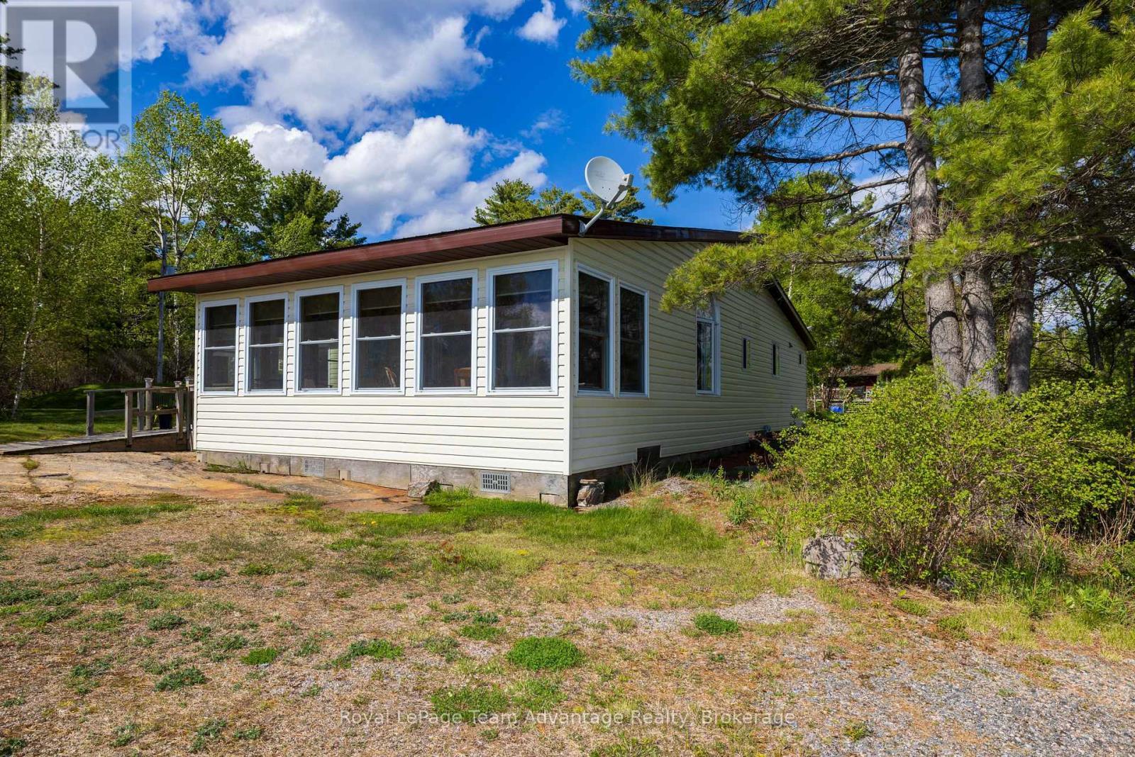 












2420 RIVERSIDE (BRITT) DRIVE

,
Parry Sound Remote Area (Henvey),




Ontario
P0G1A0

