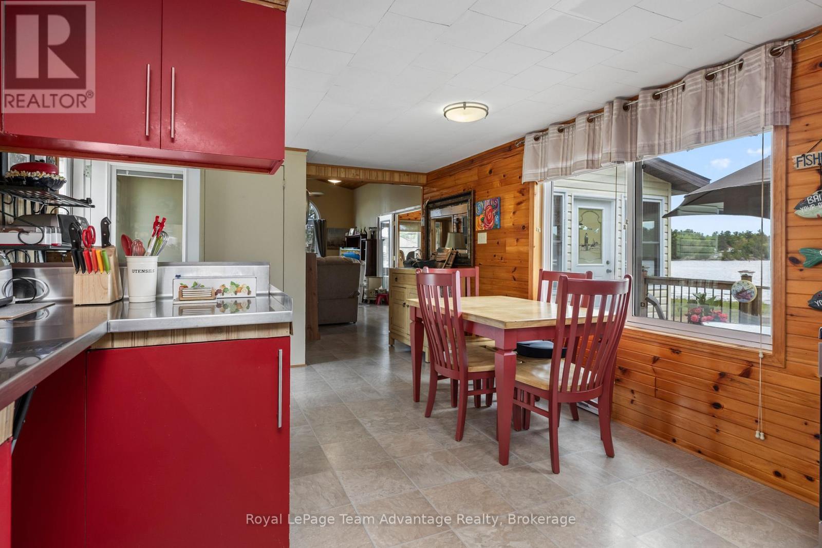 












2420 RIVERSIDE (BRITT) DRIVE

,
Parry Sound Remote Area (Henvey),




Ontario
P0G1A0

