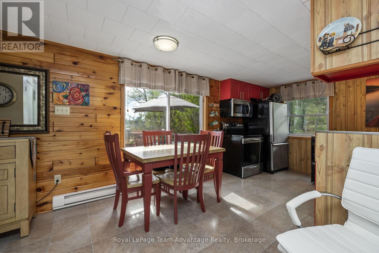 












2420 RIVERSIDE (BRITT) DRIVE

,
Parry Sound Remote Area (Henvey),




Ontario
P0G1A0

